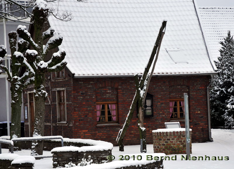 FotoDerWoche-10-01-RhadeBrunnen