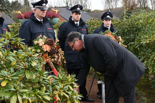 Kranzniederlegung Volkstrauertag-2015-Wassong-Kranzniederl