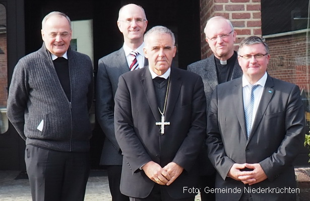 Gemeinde-2016-10-Weihbischof