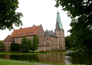 Raesfeld-Schloss-kompr