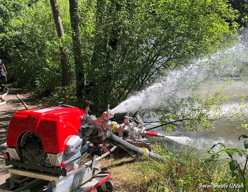 Brempt-Feuerwehr-Teichbefüllung