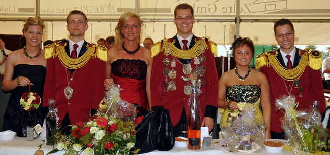 Thron Dam-Birth am Freitag im Zelt Dam-10-Thron-ZeltFr